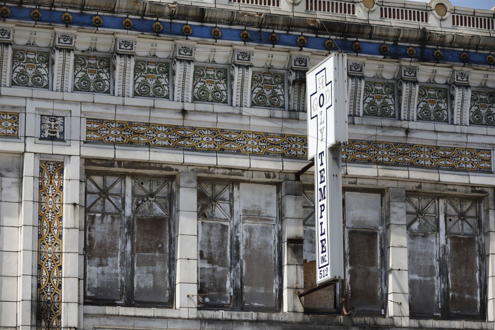 A Closer Look: The once-splendid Beaux-Arts Broadway Theatre